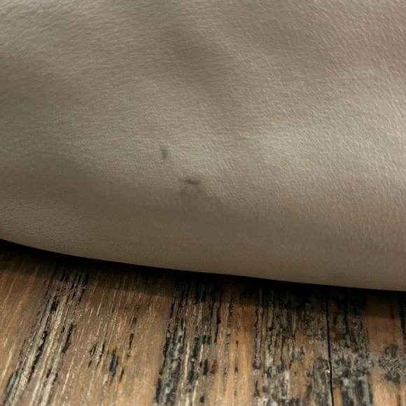 Coach White Leather Shoulder Bag - Picture 14 of 16